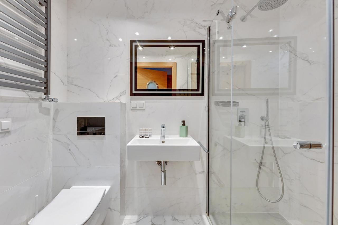 Dom & House - Apartments Chmielna Park グダニスク エクステリア 写真